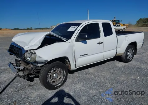 2013 Toyota Tacoma z USA, uszkodzony, nr VIN 5TFTX4CN2DX031867